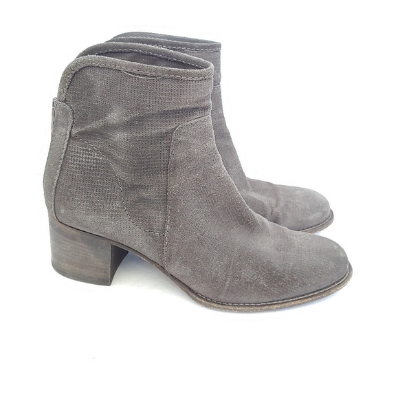 aquatalia grey suede boots